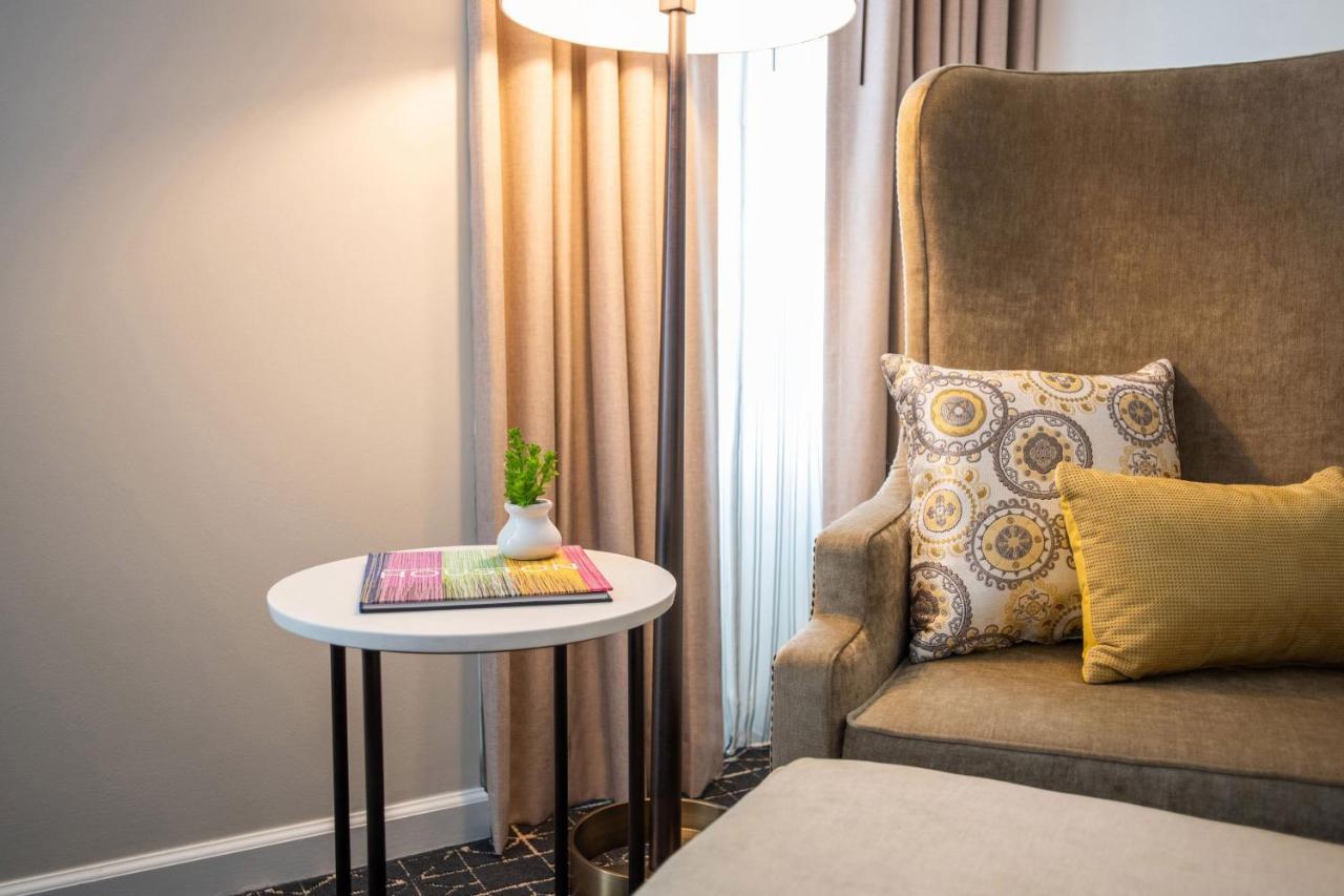 Magnolia Houston, A Tribute Portfolio 4*