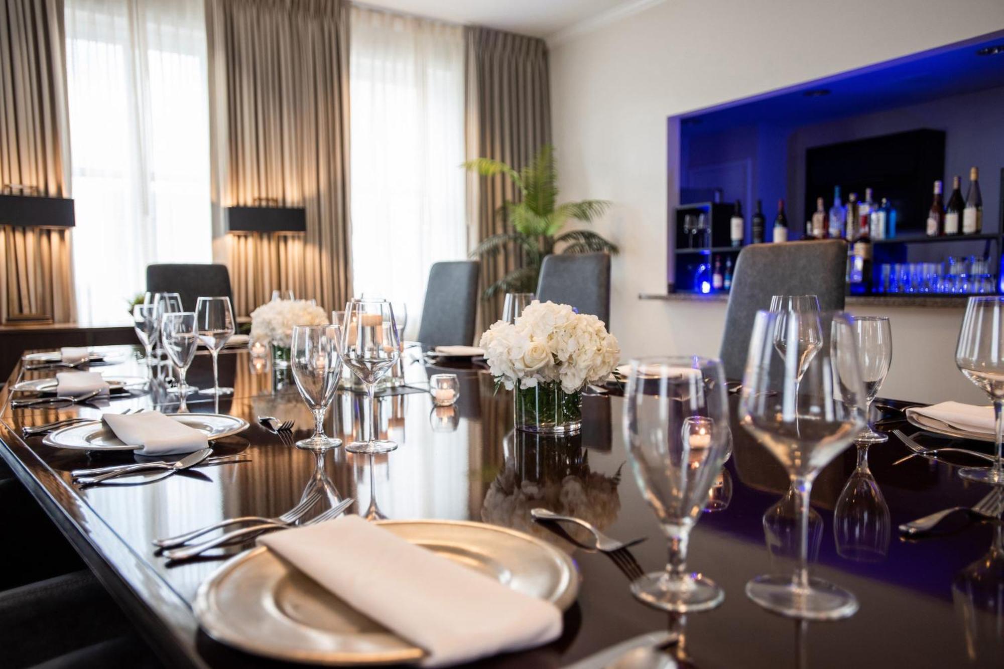 Magnolia Houston, A Tribute Portfolio 4* Houston